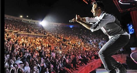 Tarkan'ın İstanbul Konseri: Eine Symphonie des Popstars und seiner Fans